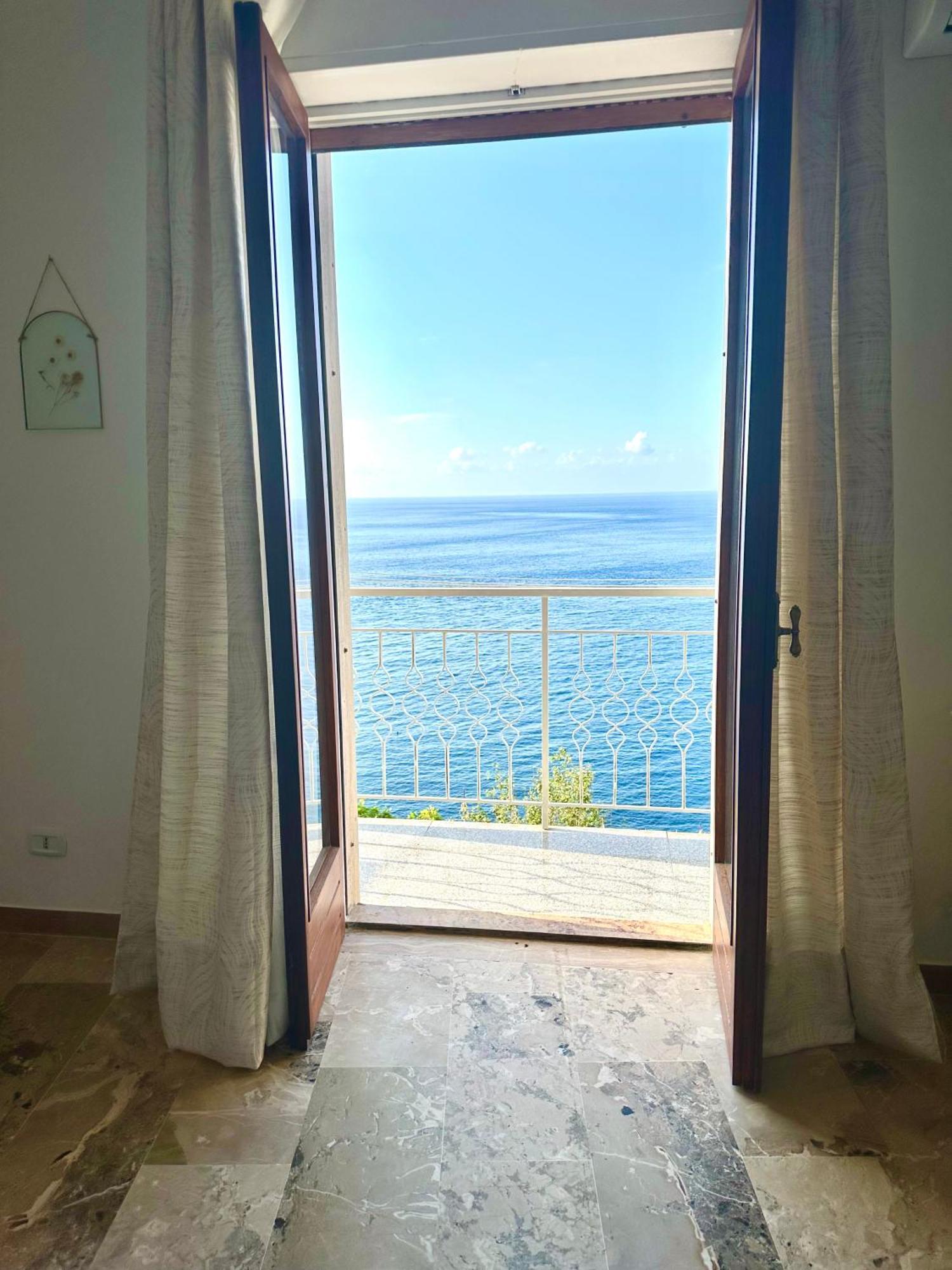 The View Apartment Scilla Esterno foto